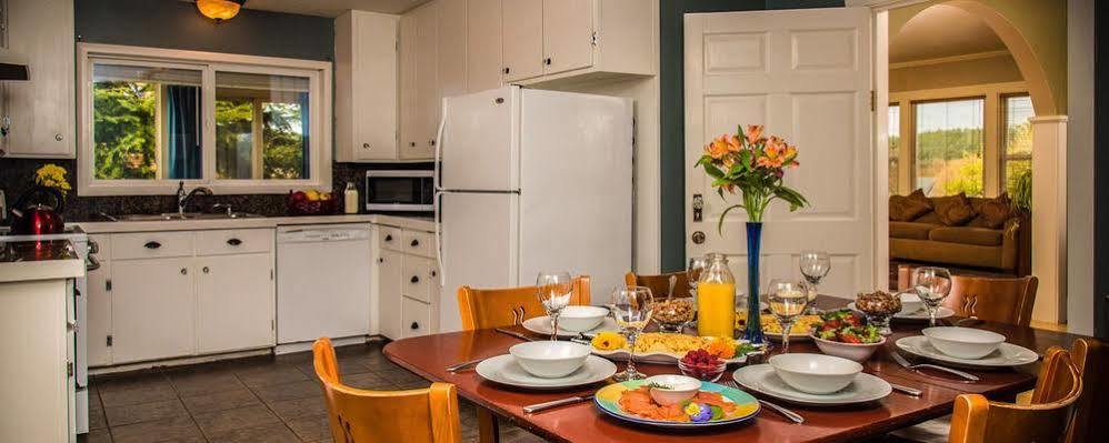 Tucker House Bed and breakfast